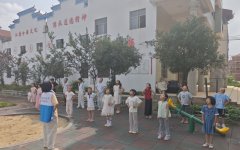 学龄儿童的职工往往陷入两难 学龄儿童的职工往往陷入两难